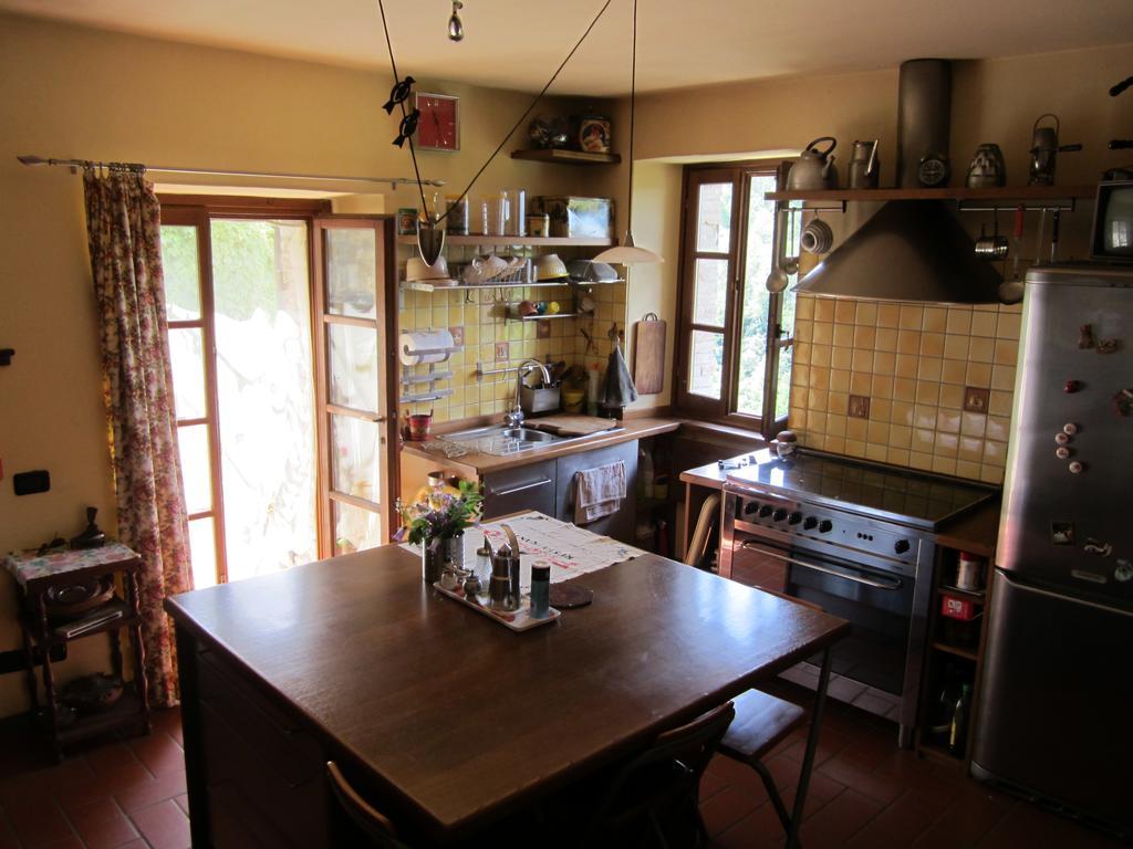 Bed and Breakfast Poggio Delle Rondini à Bagnone Extérieur photo