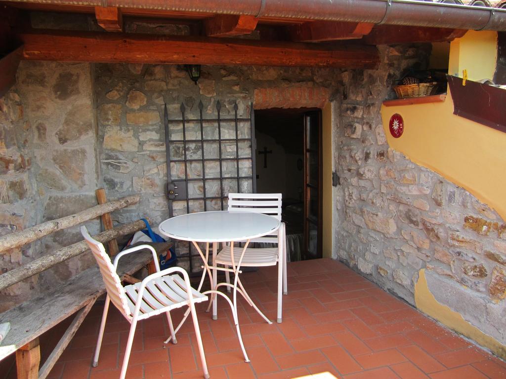 Bed and Breakfast Poggio Delle Rondini à Bagnone Extérieur photo