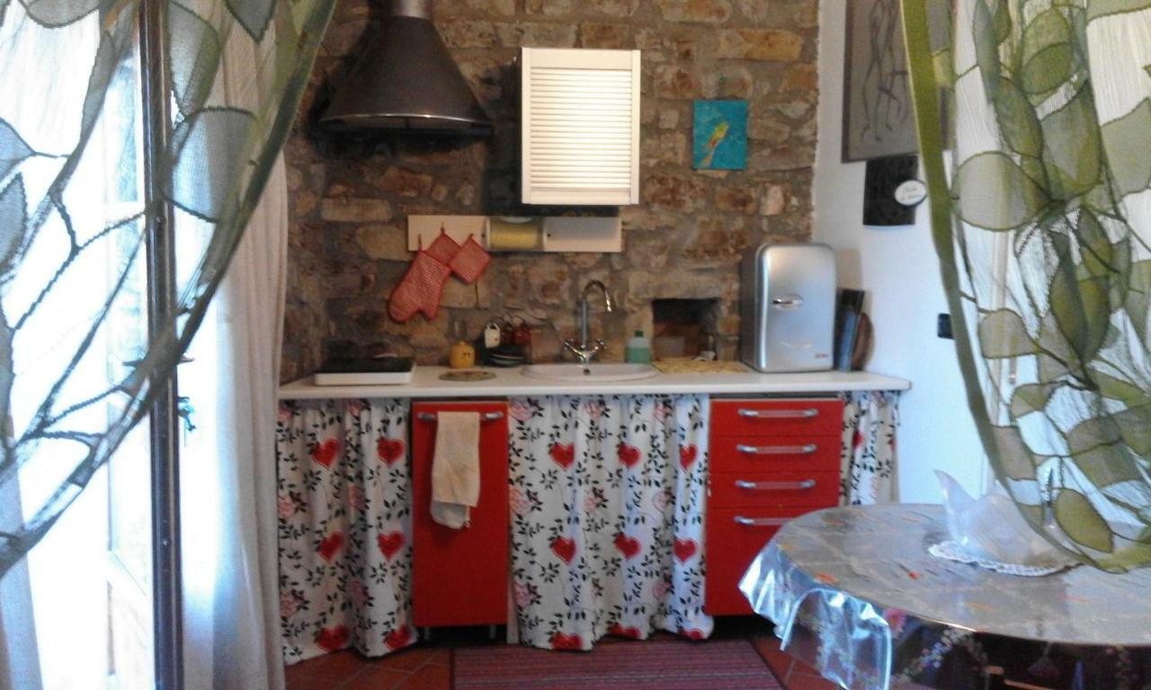 Bed and Breakfast Poggio Delle Rondini à Bagnone Extérieur photo